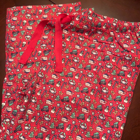 New without tags!   Vineyard Vines Santa Whales Christmas Pajama Pants XS. - Picture 1 of 9